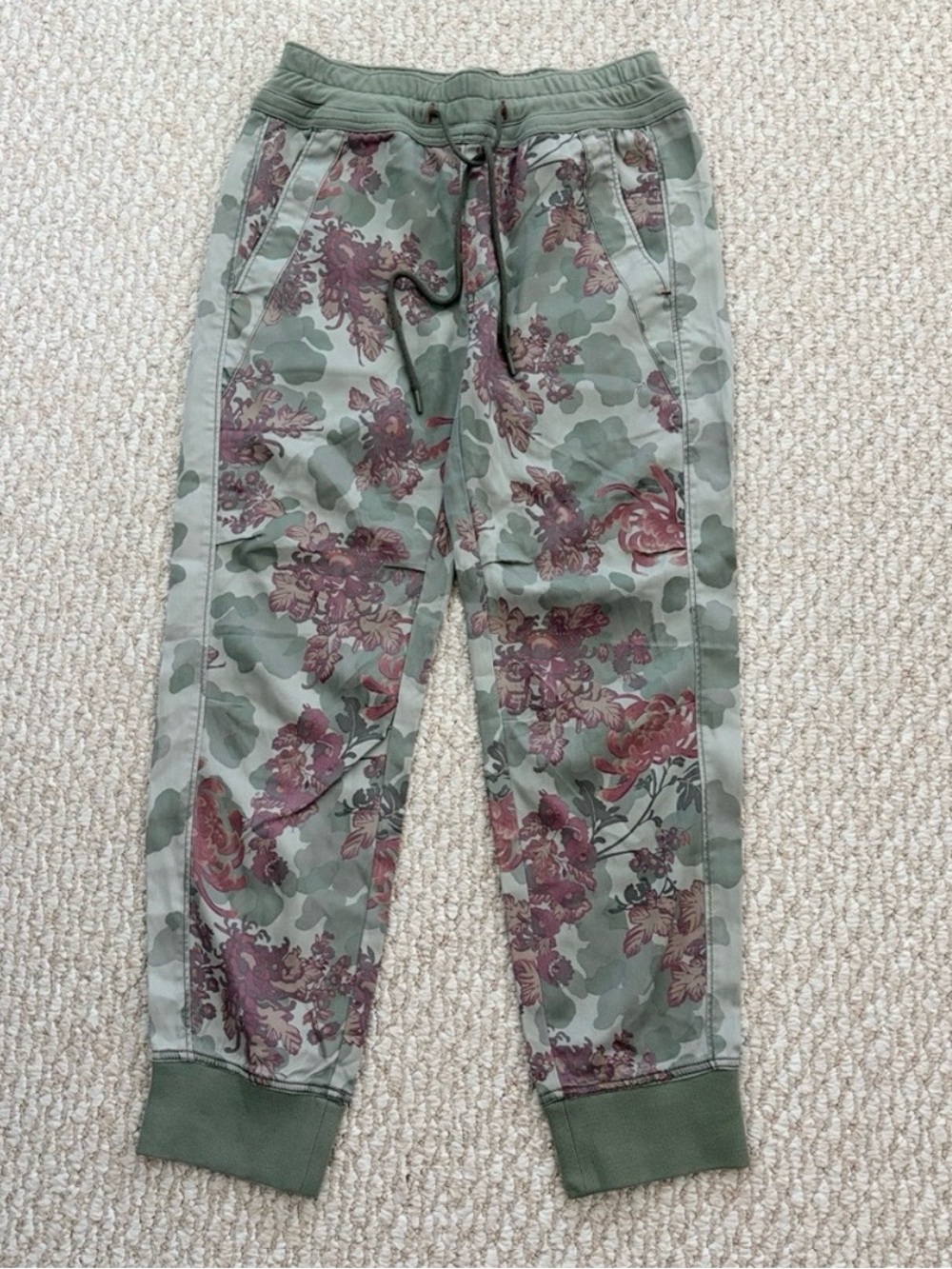 Anthropologie Nomad Camo Floral Rose Jogger - Picture 7 of 16